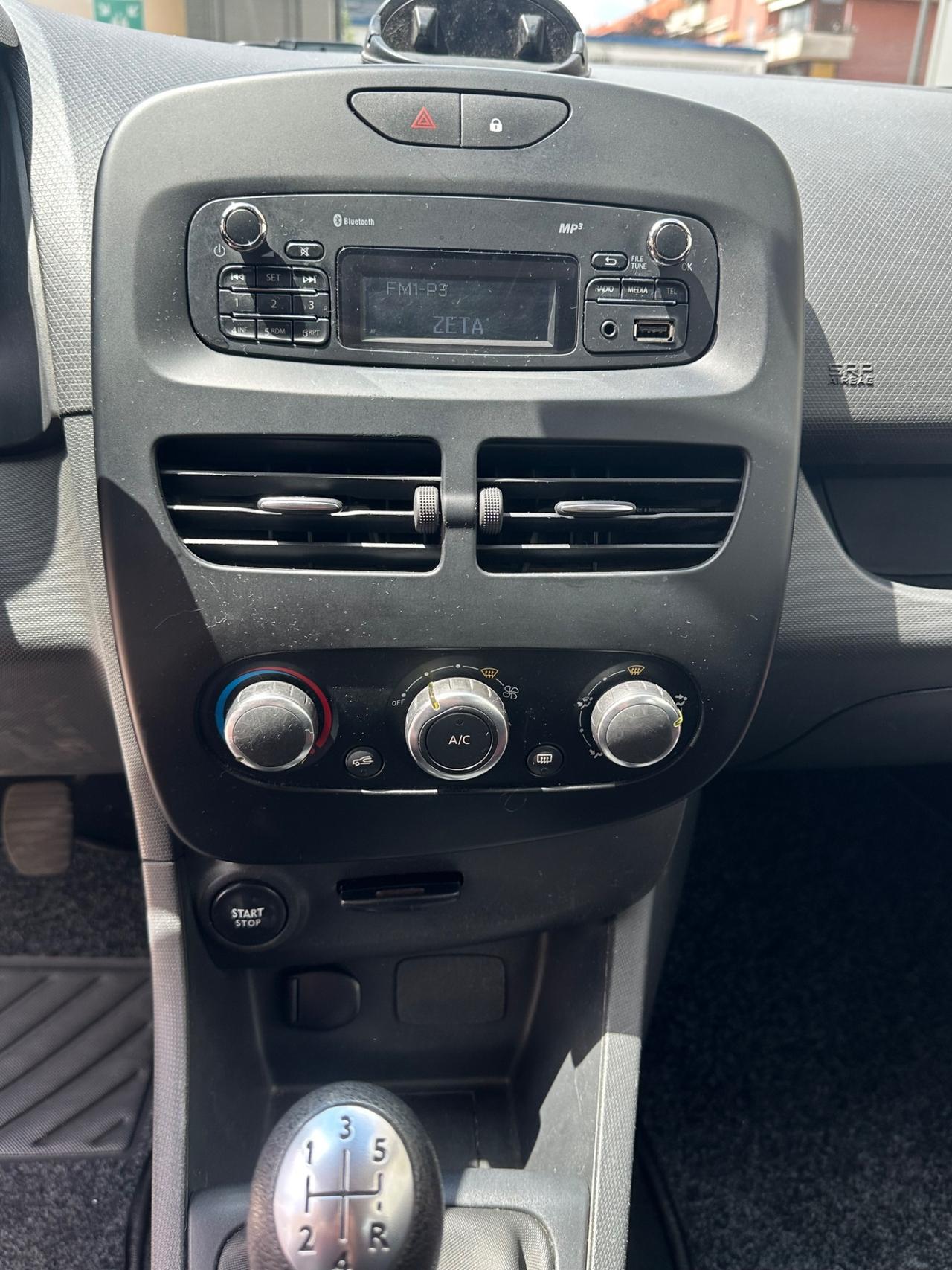 Renault Clio 1.2 75CV GPL 5 porte