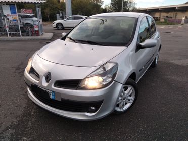 Renault Clio 1.2 16V 75cv 5 porte Luxe x neopatentati