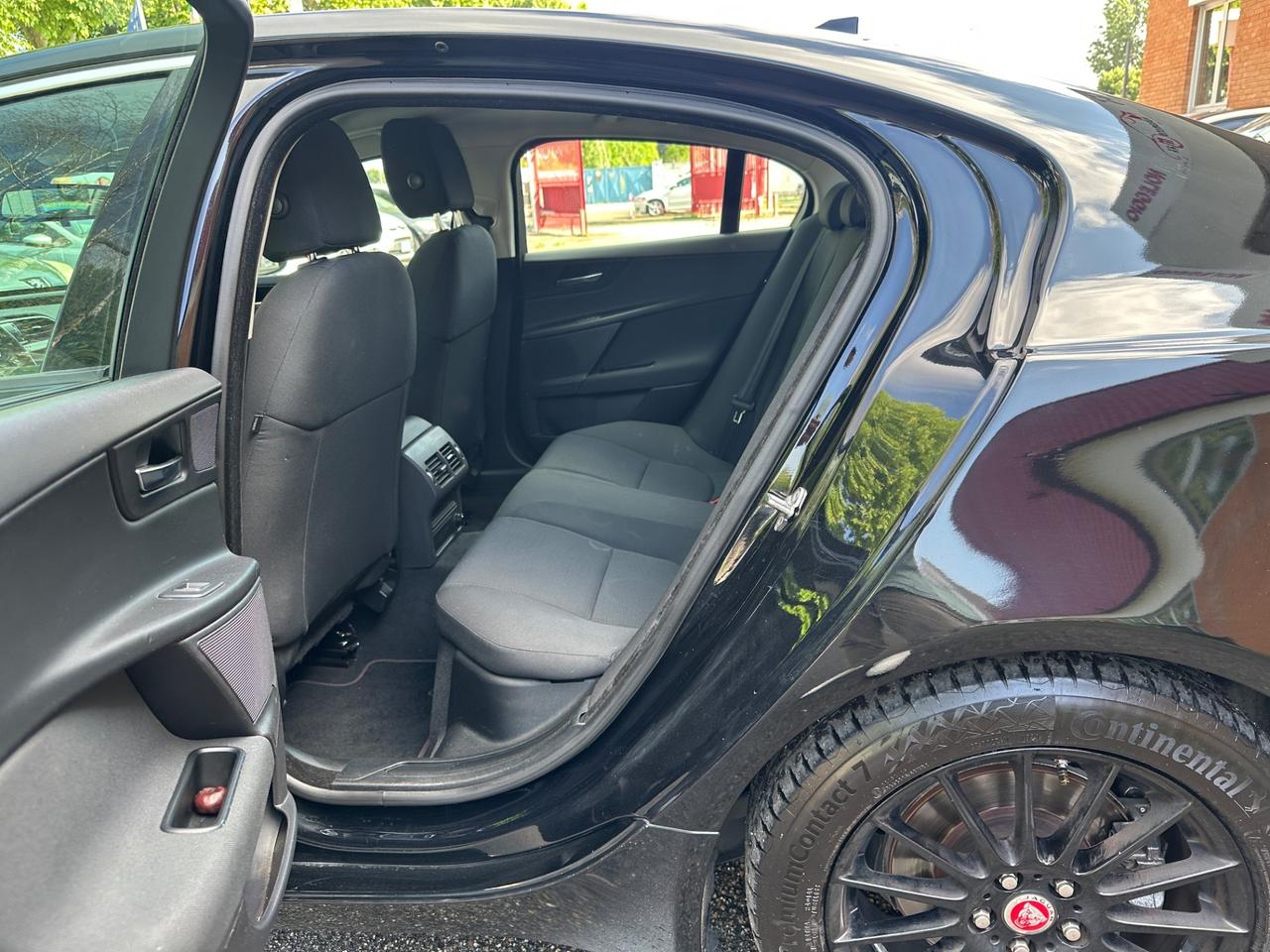 Jaguar XE 2.0 D Turbo aut. R-Sport