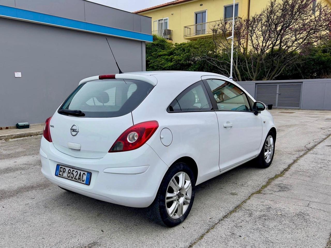 Opel Corsa 1.2 gpl