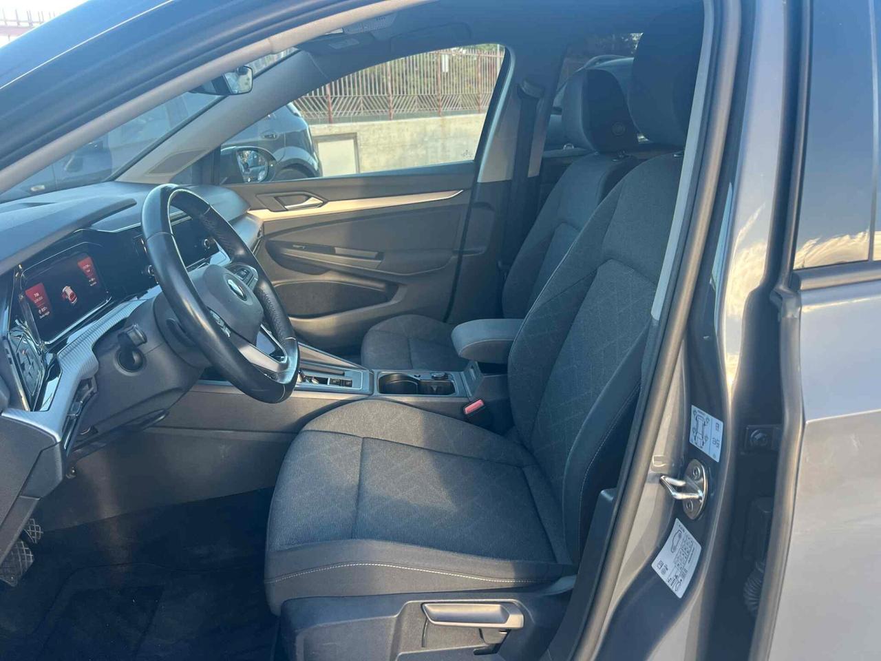 Volkswagen Golf 2.0 TDI DSG 116CV