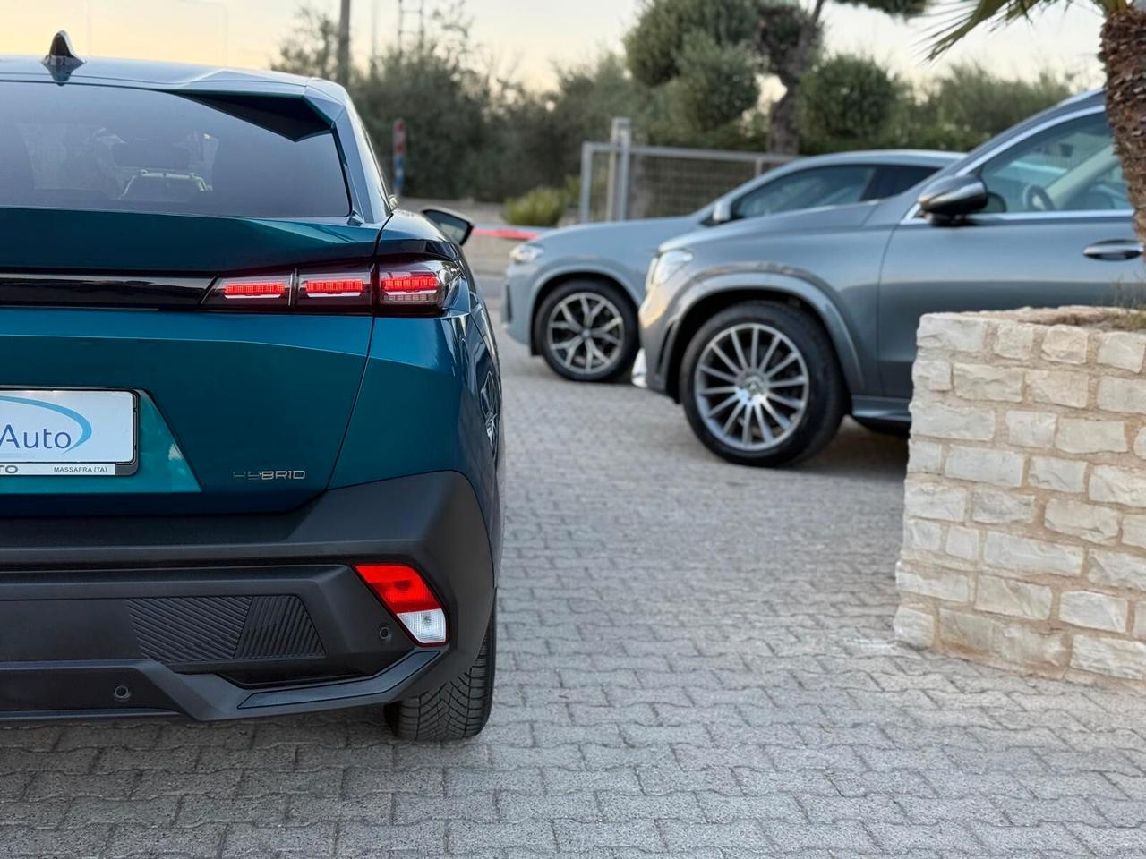 Peugeot 408 Plug-in Hybrid 180 e-EAT8 Allure Pack Blu Obsesion *Ok Neopatentati