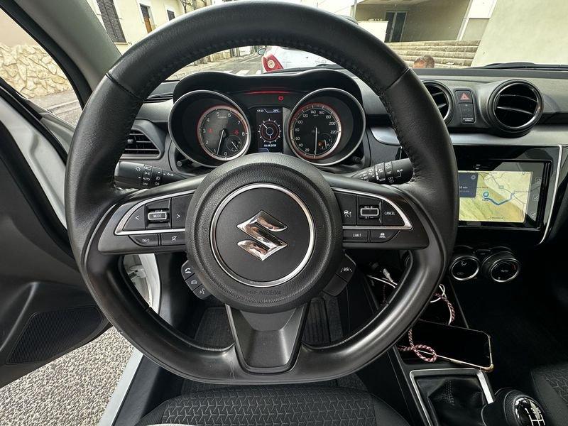 Suzuki Swift Hybrid 1.2 Hybrid Top 2WD