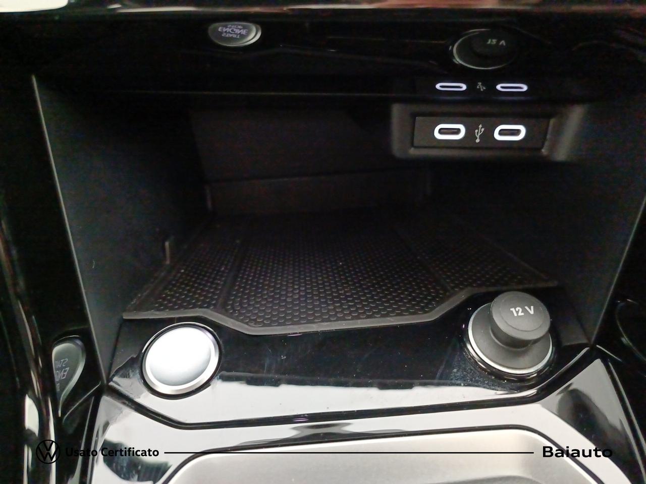 Volkswagen T-Roc 2.0 tdi scr 115cv r line