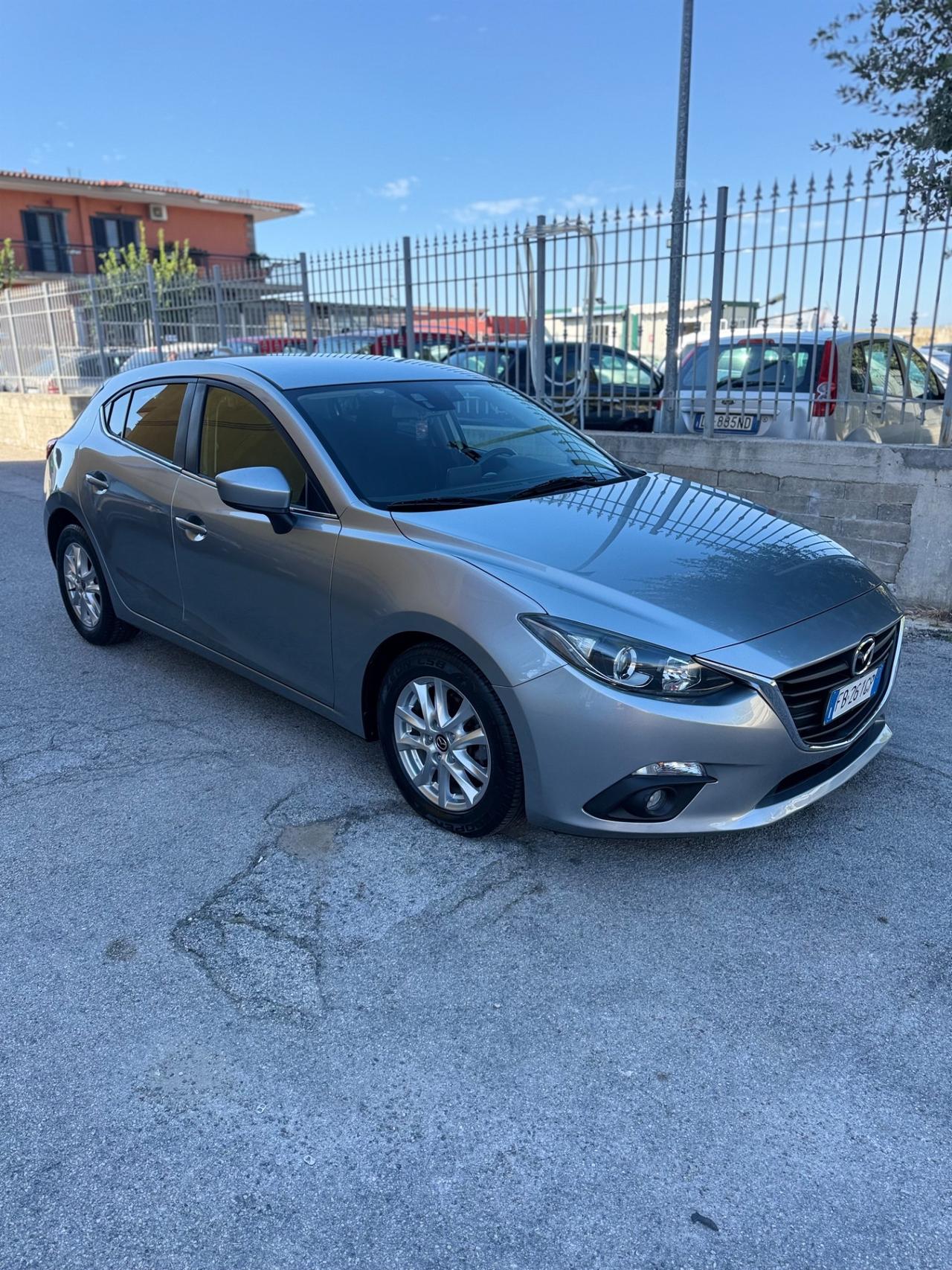 Mazda 3 Mazda3 1.5 Skyactiv-G Evolve
