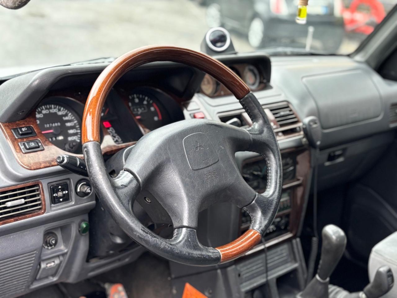 Mitsubishi Pajero 2500 turbo interccoler gls target