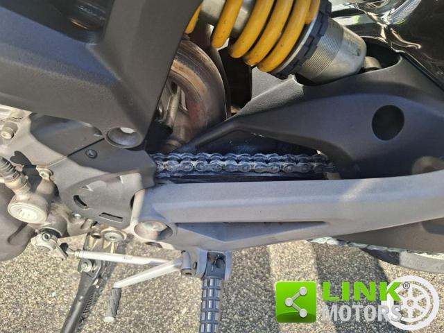 DUCATI Monster 696 MONSTER 696
