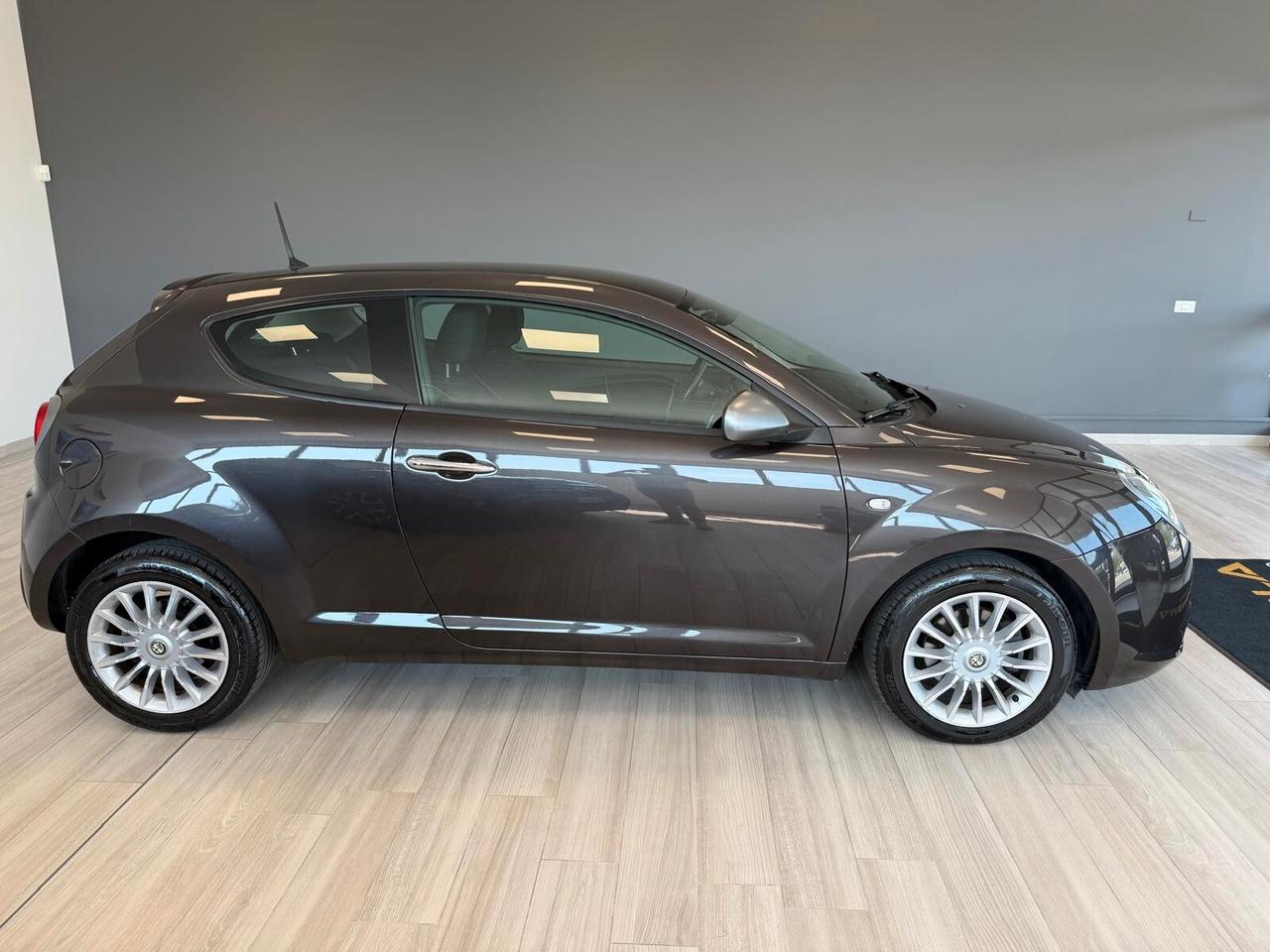 Alfa Romeo MiTo 1.3 JTDm 85 CV S&S Distinctive