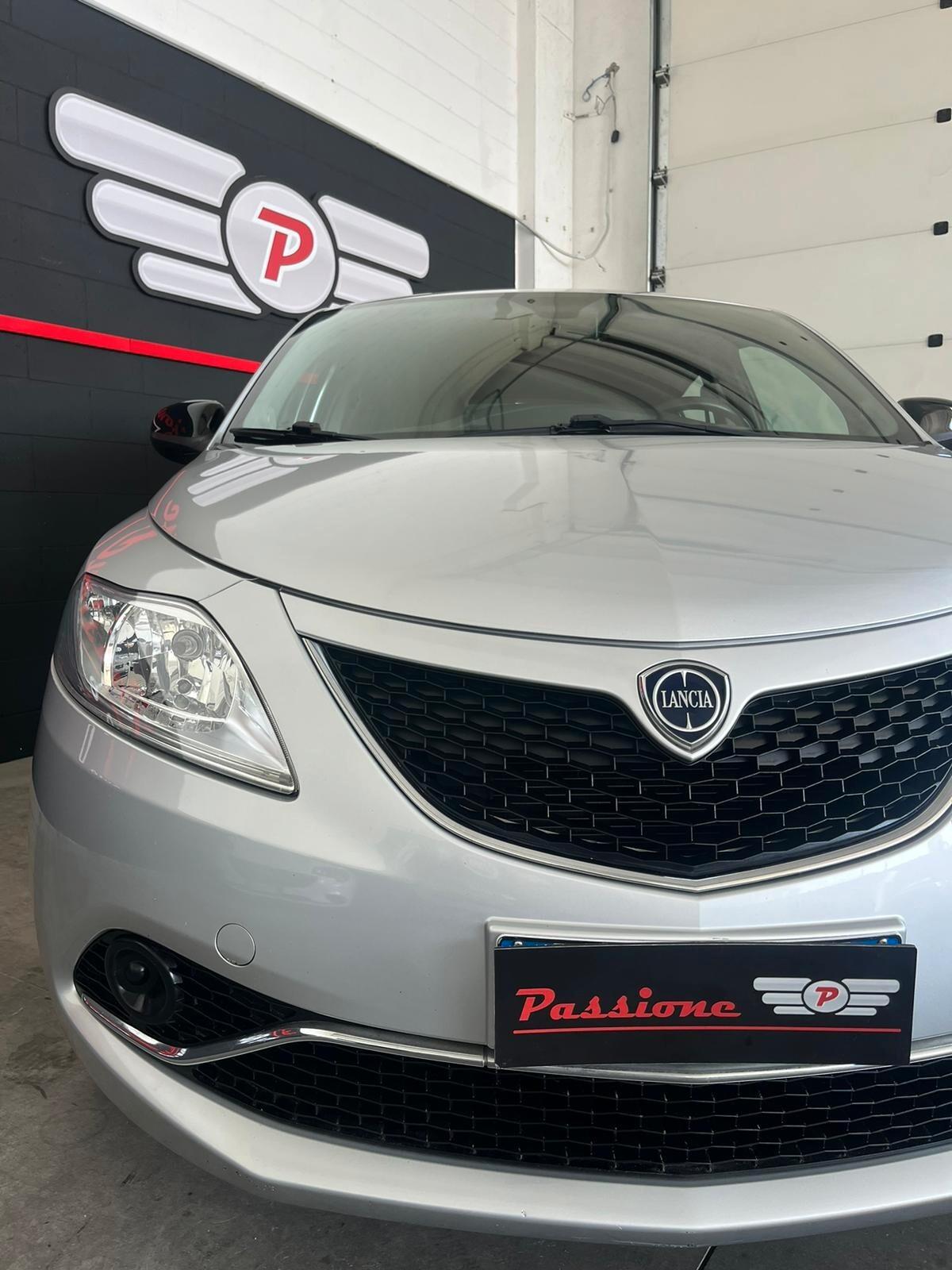 Lancia Ypsilon 1.2 69 CV 5 porte Gold NON VINCOLATO A FINANZ