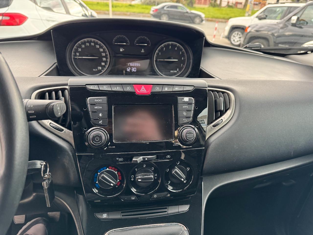 Lancia Ypsilon 1.2 GPL ECOCHIC 12/2016