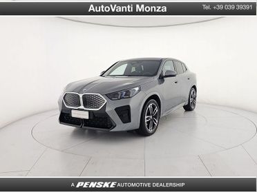 BMW iX2 eDrive 20 M Sport