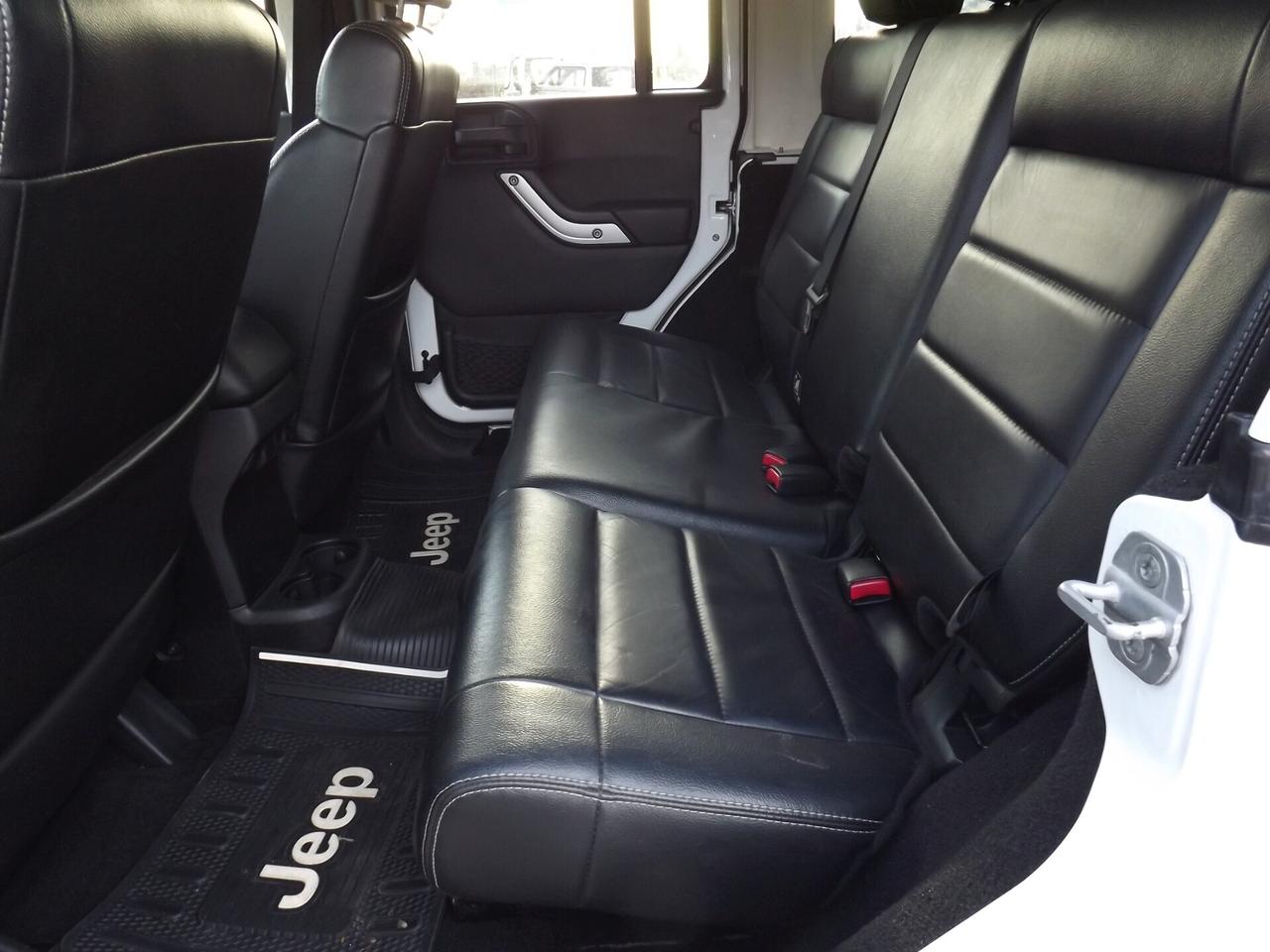 Jeep Wrangler Unlimited 2.8 CRD DPF Sahara Auto