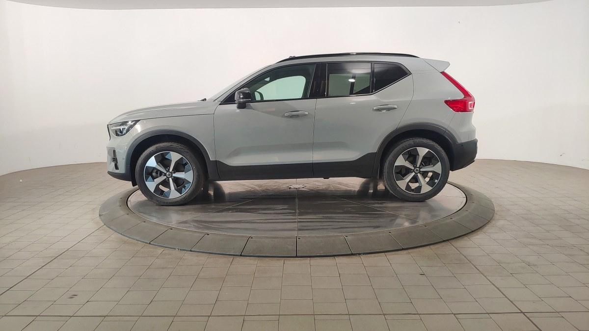 VOLVO Xc40 B3 Mild Hybrid Automatico Ultra Dark