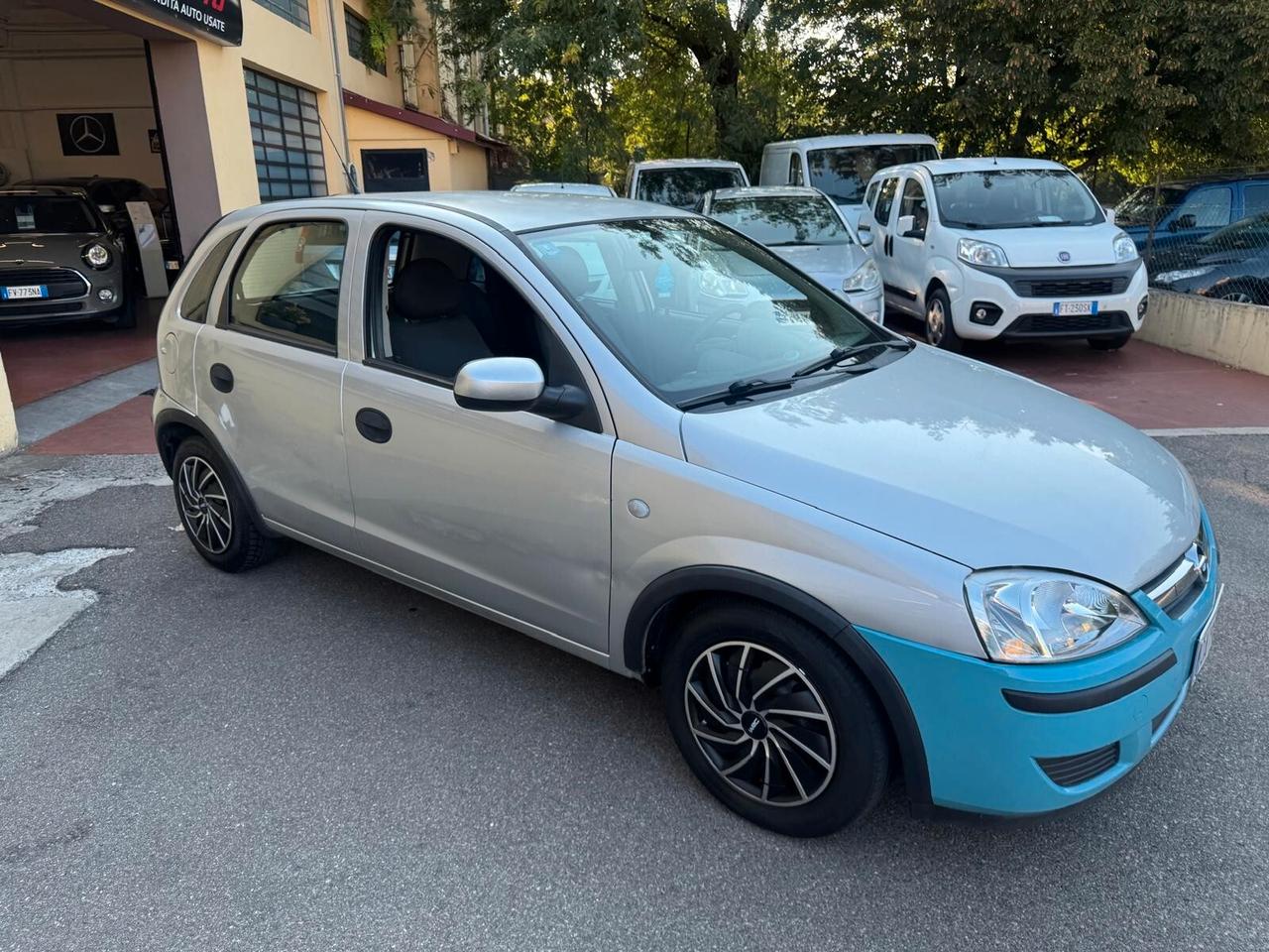 Opel Corsa Anno 2006 1.0 Benzina 5 porte 44 KW