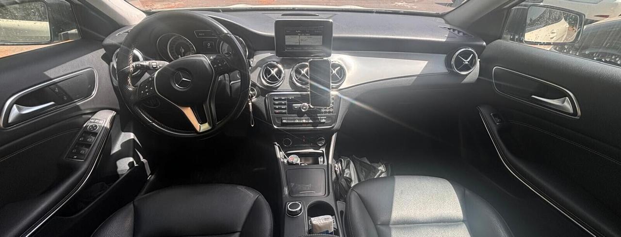 Mercedes-benz GLA 200 d Automatic 4Matic Premium