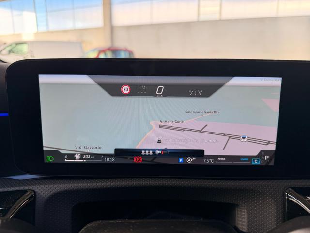 MERCEDES-BENZ A 200 Automatic AMG Line Premium