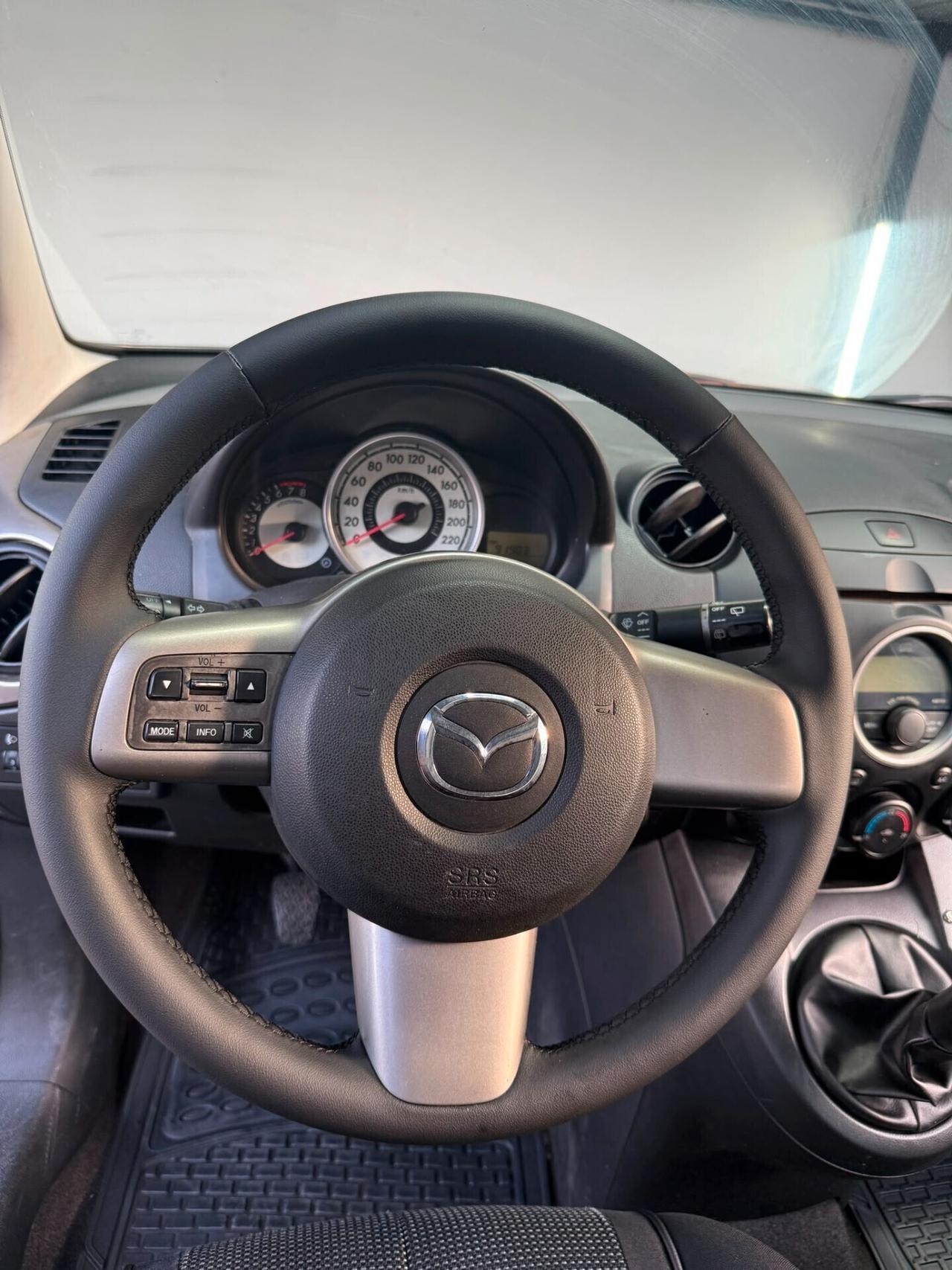 Mazda 2 1.3 16V 86CV 5p. Fun