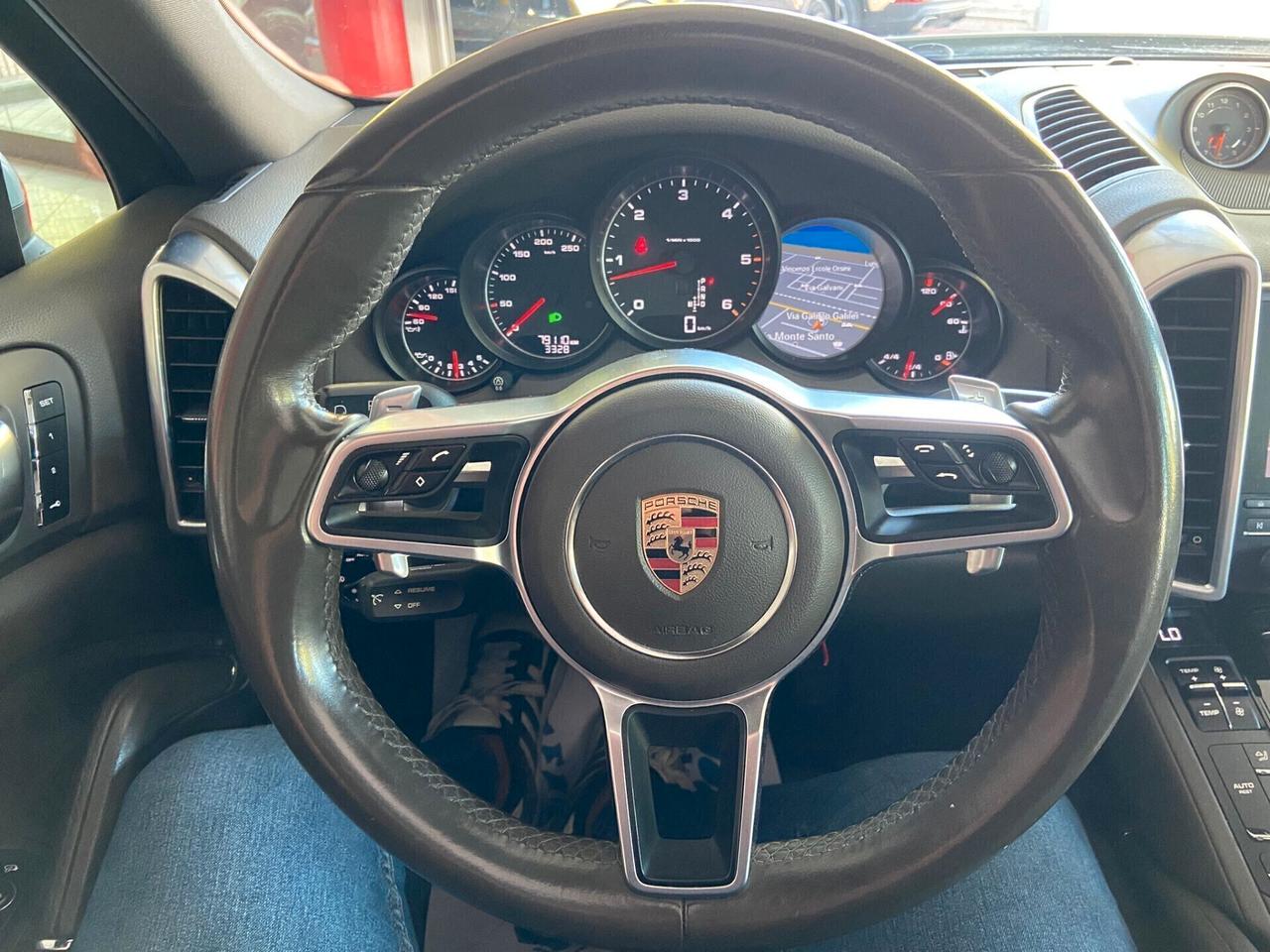 Porsche Cayenne 250CV 3.0 Diesel