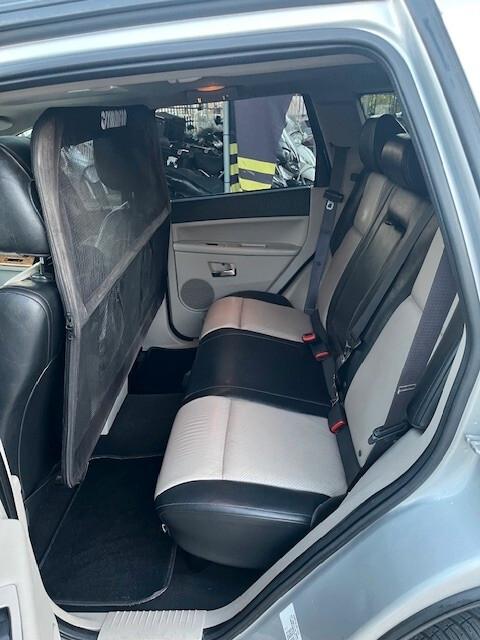 Jeep Grand Cherokee 3.0 V6 CRD Overland