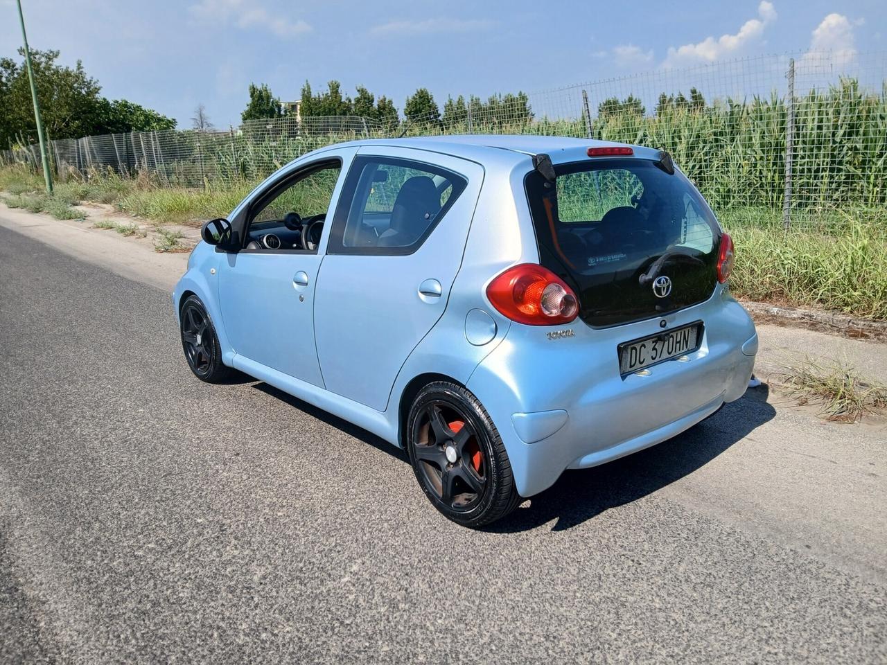 Toyota Aygo 1.0 12V 5 porte Sol 130 Mila km