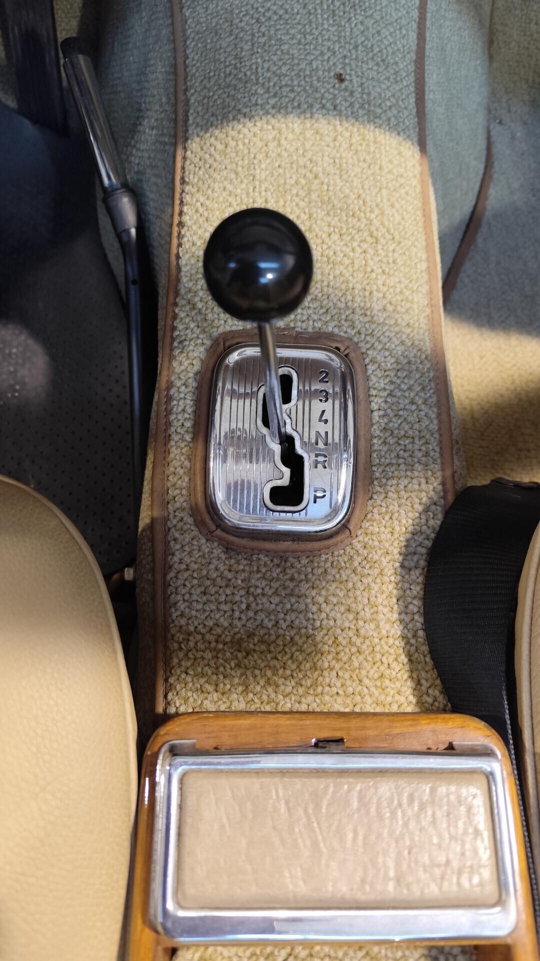 Mercedes-benz SL 280 AUTOMATIC (113)