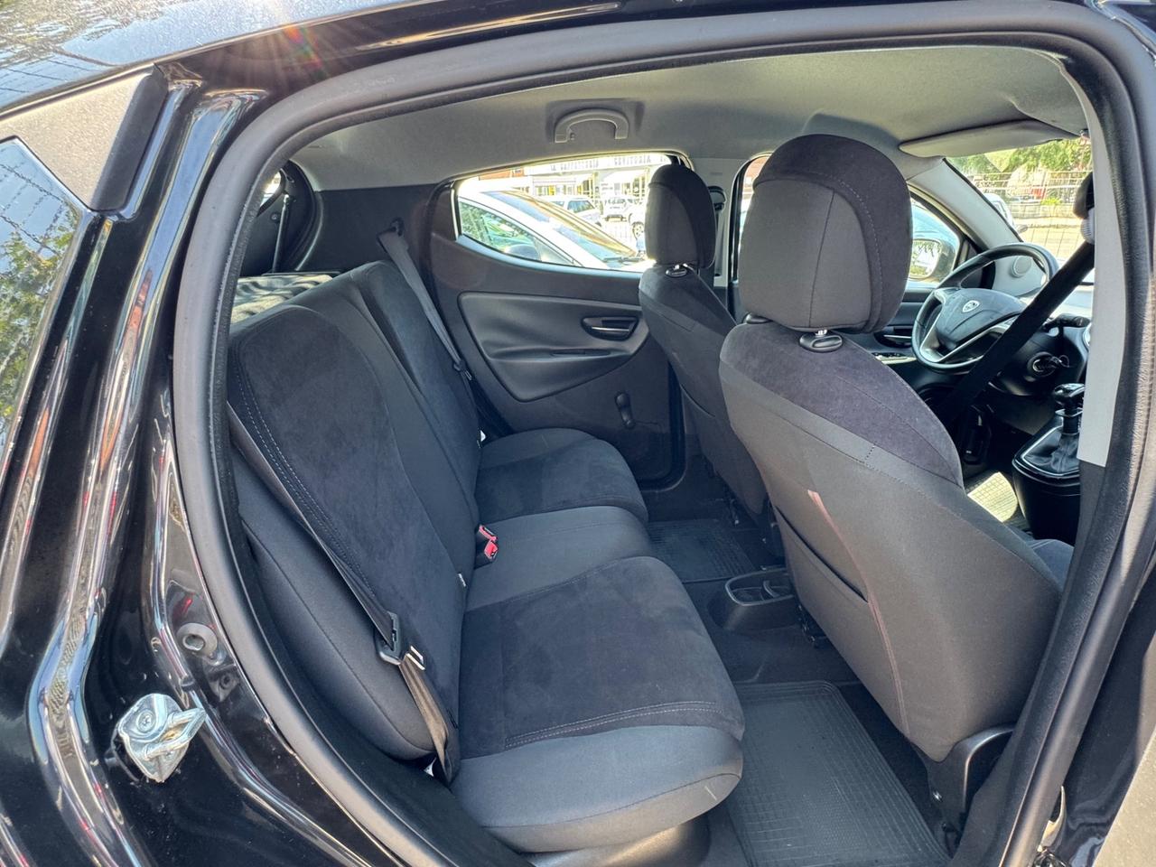 Lancia Ypsilon 0.9 TwinAir 85 CV 5 porte Metano Ecochic Gold