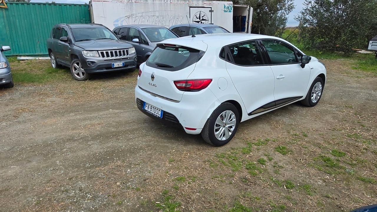 Renault Clio TCe 12V 90 CV GPL 5 porte Moschino Zen