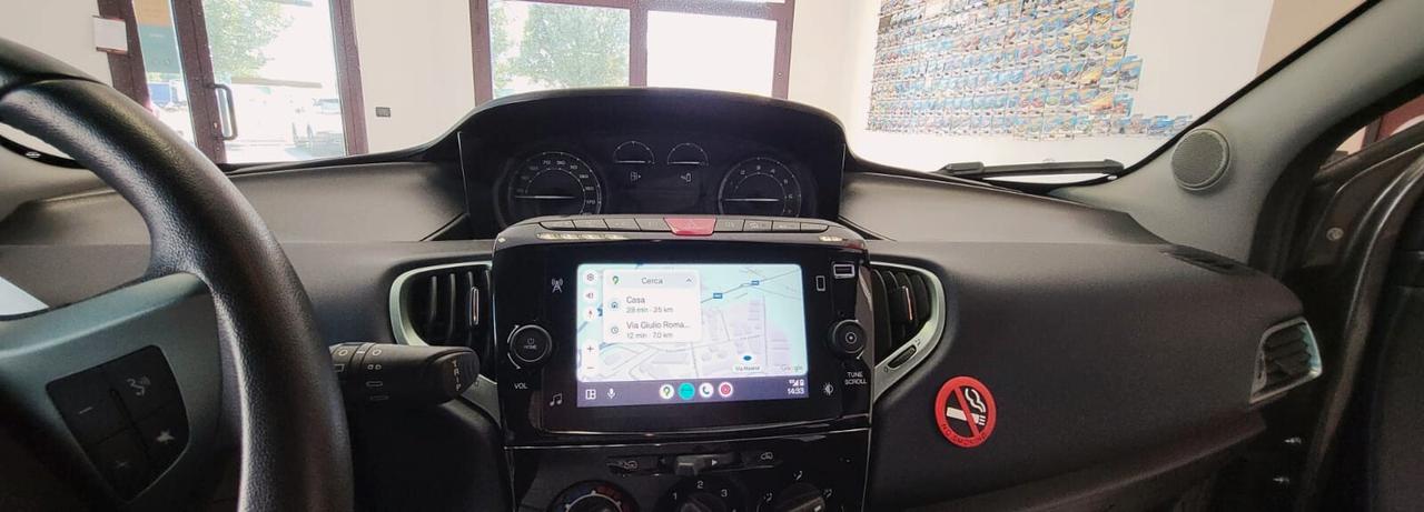 Lancia Ypsilon 1.0 FireFly 5 porte S&S Hybrid Silver Plus