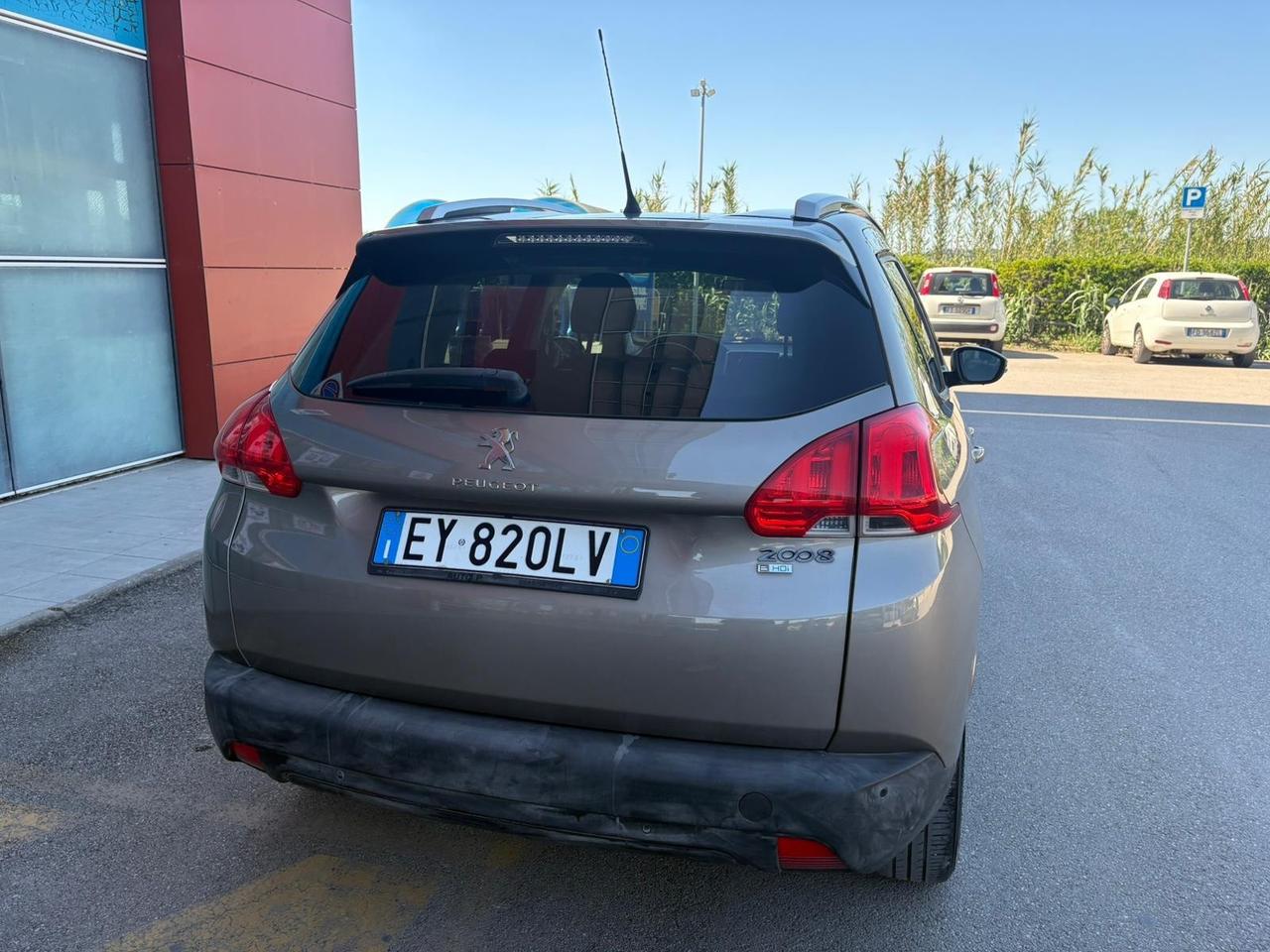 Peugeot 2008 1.6 e-HDi 92 CV Stop&Start Allure 126.000 KM