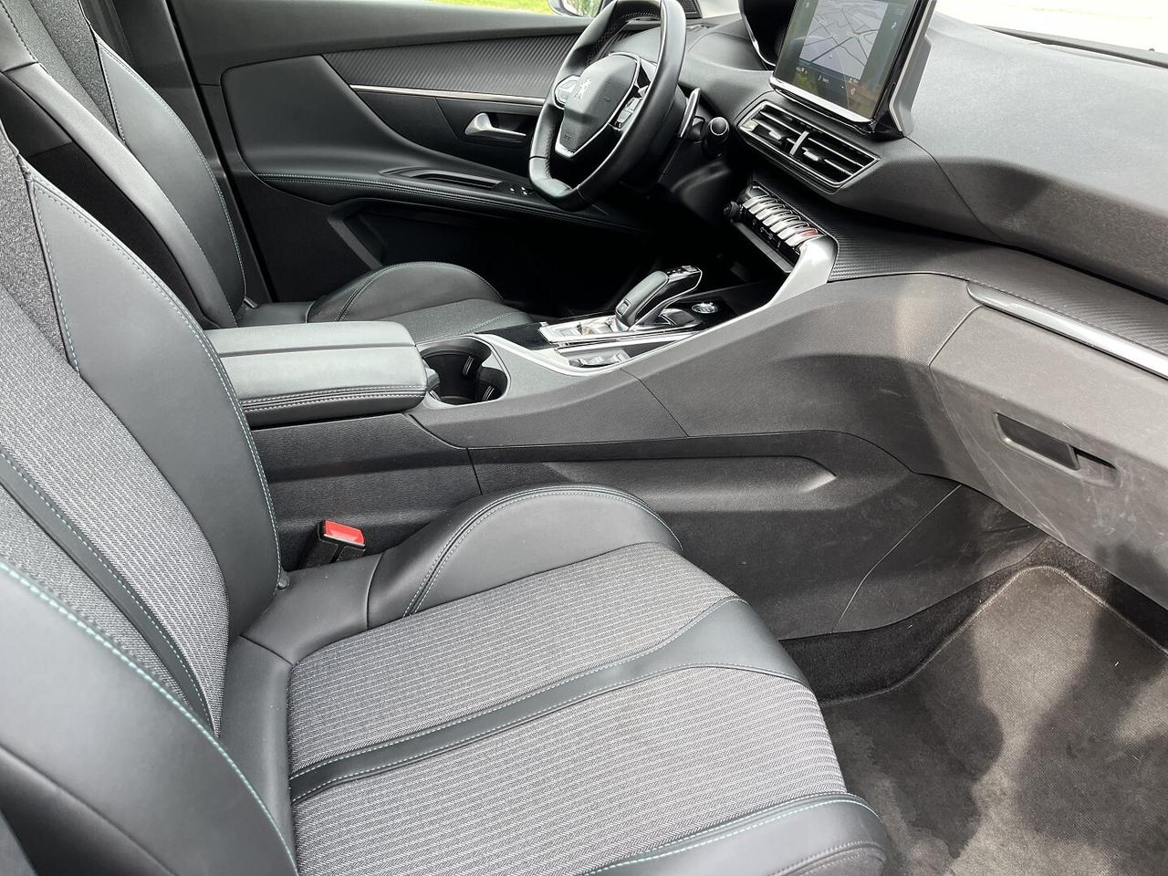 PEUGEOT 5008 1500 HDI 130 CV AUT. 7 POSTI ALLURE