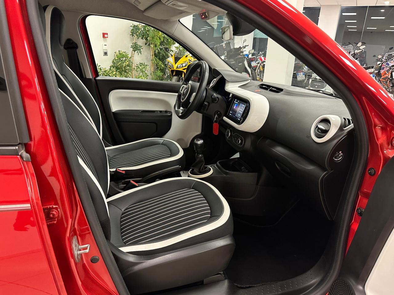 Renault Twingo SCe 65 CV Intens - 2021