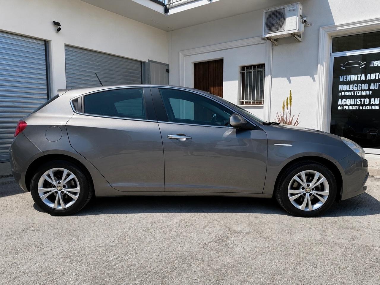 Alfa Romeo Giulietta 1.6 JTDm-2 105 CV Distinctive