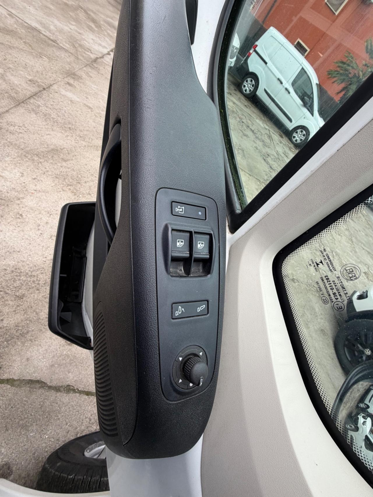 Peugeot Boxer 328 2.0 BlueHDi PC-TN Furgone