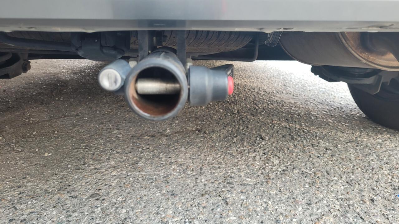 Renault Kangoo 1.5 Diesel 5 posti porte .. navi , gancio traino