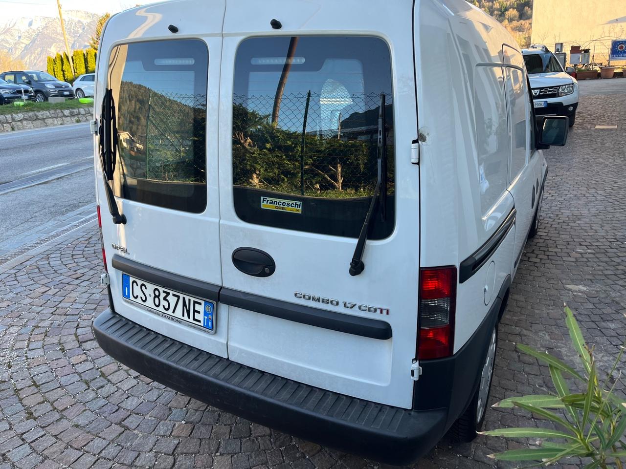 Opel Combo 1.7 CDTI 101CV 3p. Van