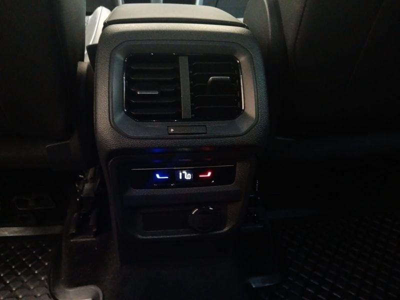 Volkswagen Tiguan 1.5 TSI 150 CV DSG ACT R-Line
