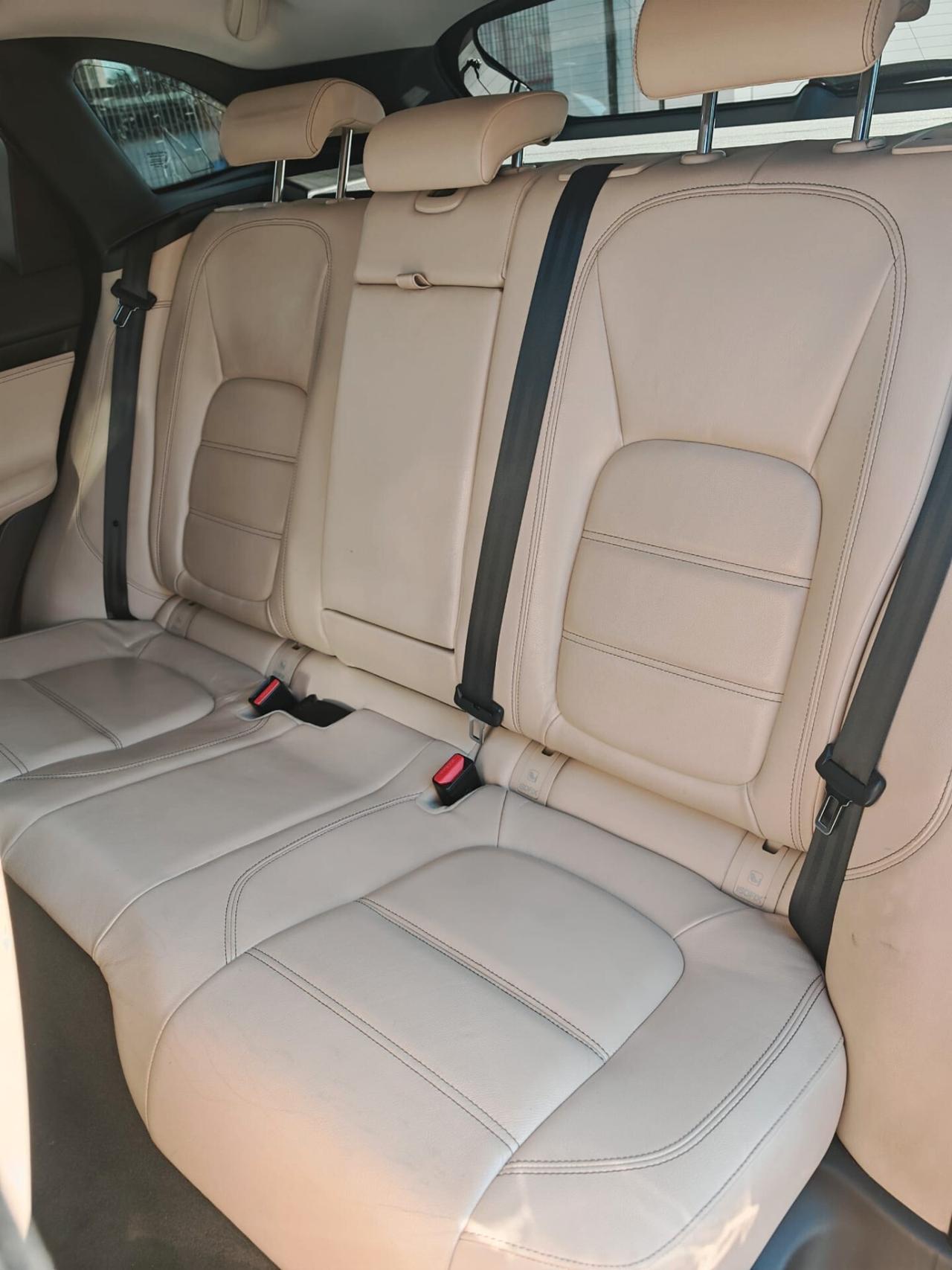 Jaguar F-Pace 2.0 D 180 CV aut. Prestige