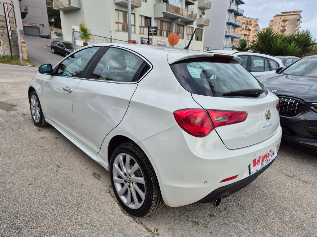Alfa Giulietta 1.6 JTDm-2 105 CV EXCLUSIVE