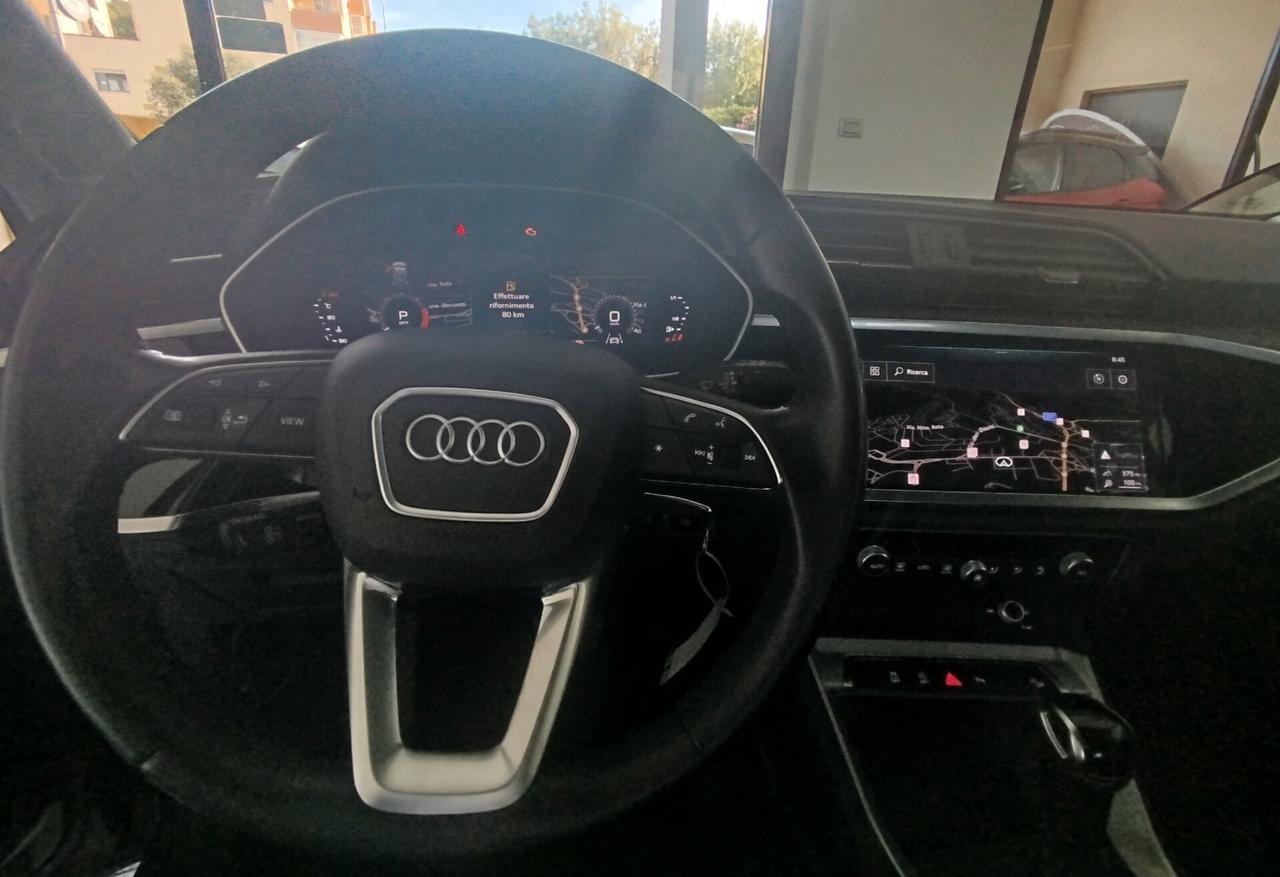 Audi Q3 40 TDI quattro S tronic Business Advanced