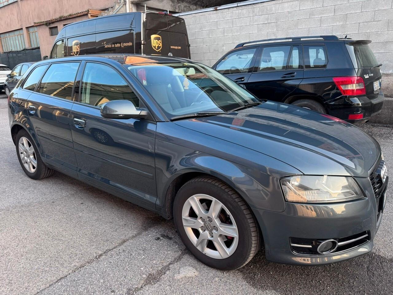 Audi A3 SPB 1.6 TDI 105 CV CR Ambition