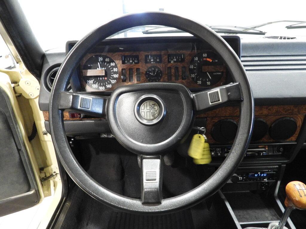 Alfa Romeo Alfetta 2.0 L