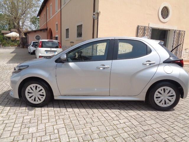 Toyota Yaris 1.0 5 porte Active OK NEOPATENTATI
