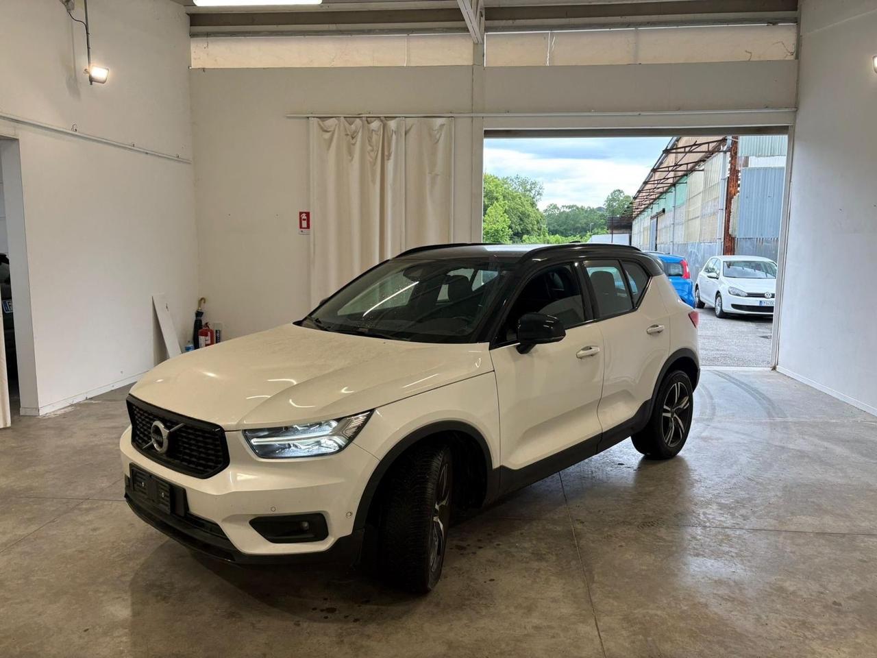 Volvo XC40 2.0 190 CvD4 AWD Geartronic R-design
