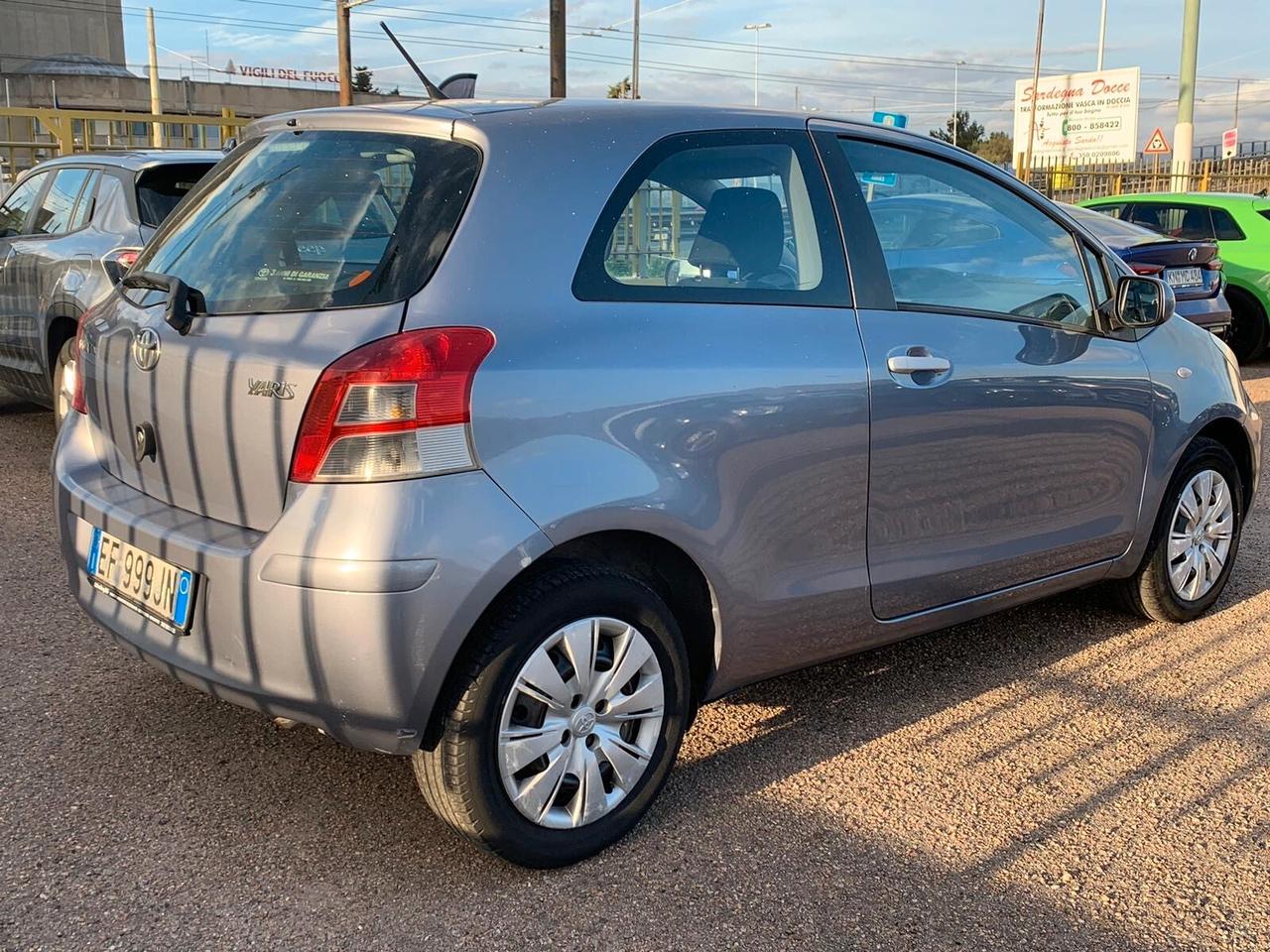 Toyota Yaris 1.0 3 porte