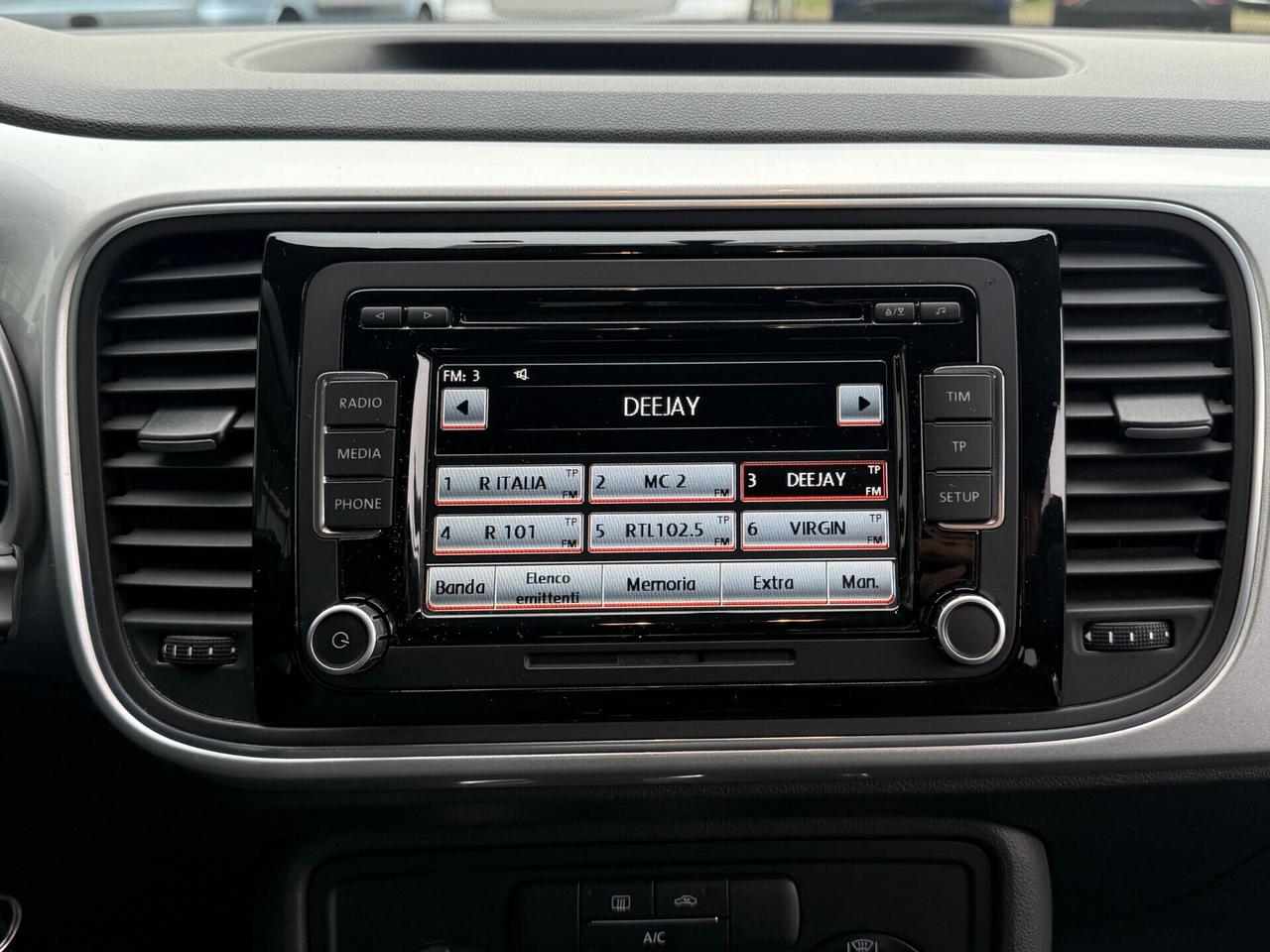 Volkswagen Maggiolino 1.6 tdi|UNIPRO|NEOPATENTATI