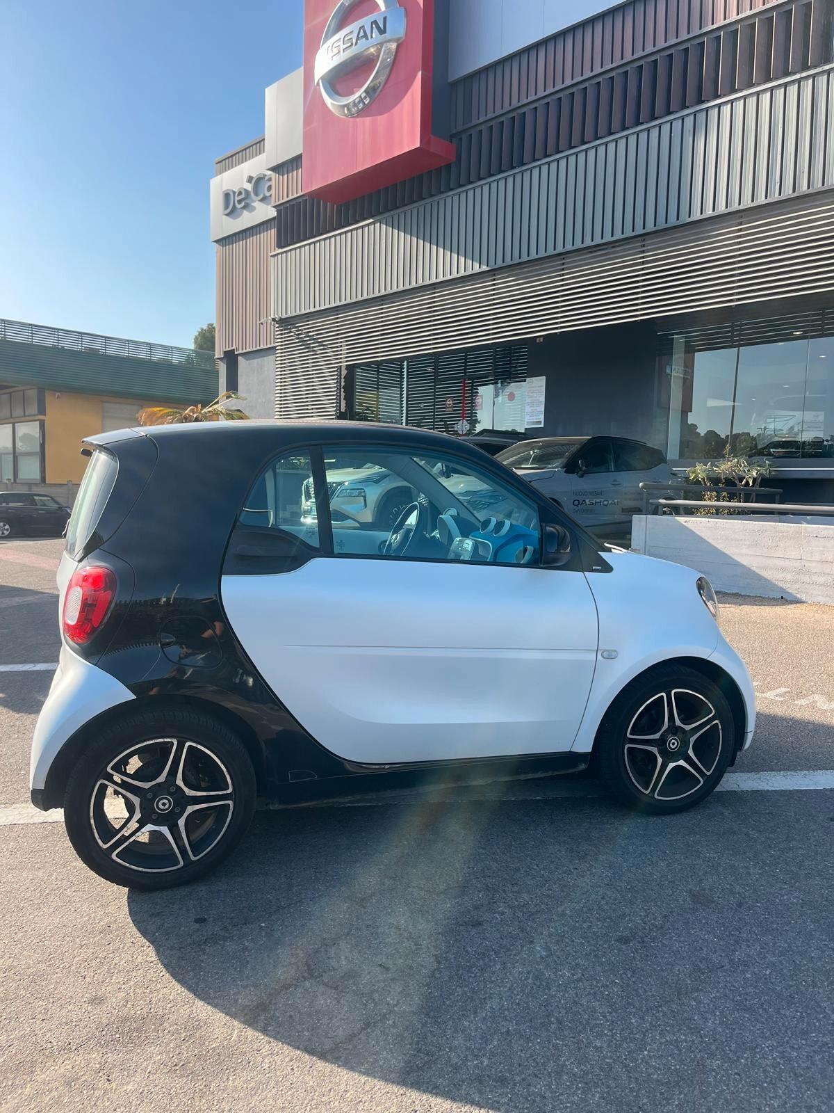 Smart ForTwo 1000 52 kW MHD coupé passion