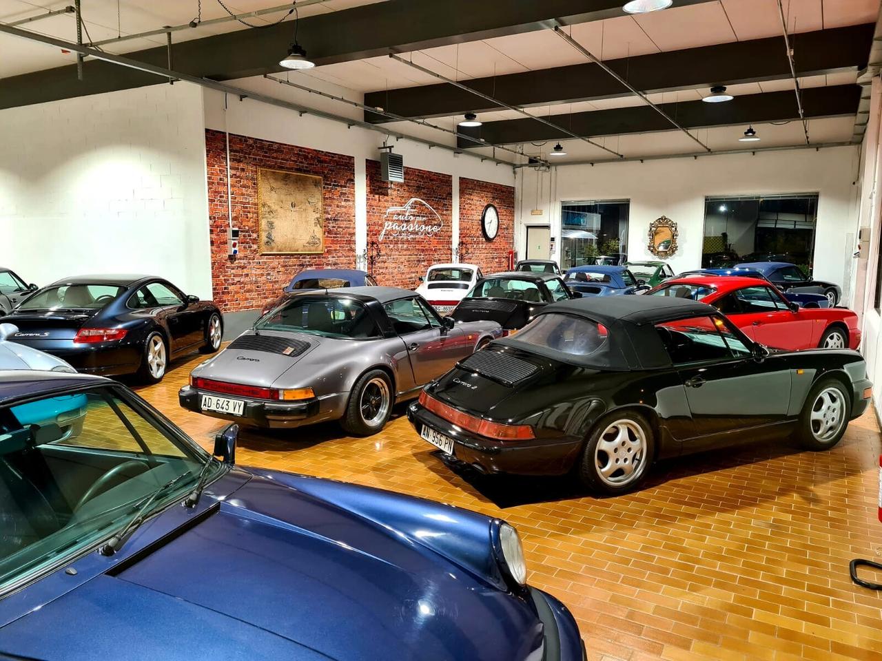 996 911 Porsche Carrera Cabriolet asi Italia Book