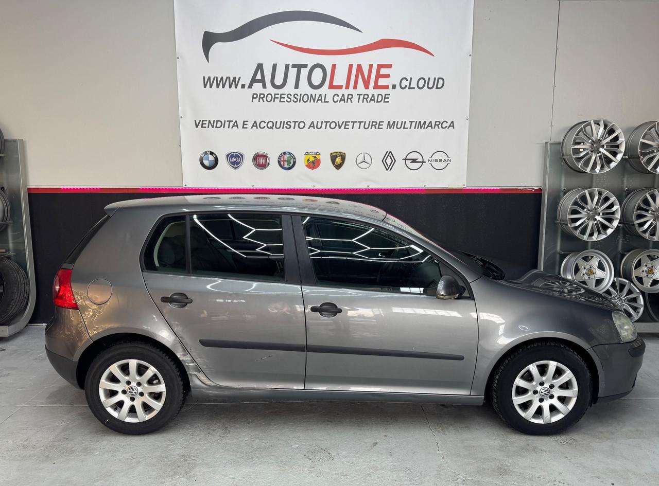 VW Golf 5 1.6 Benzina Metano 5P ADATTA NEOPATENTATI