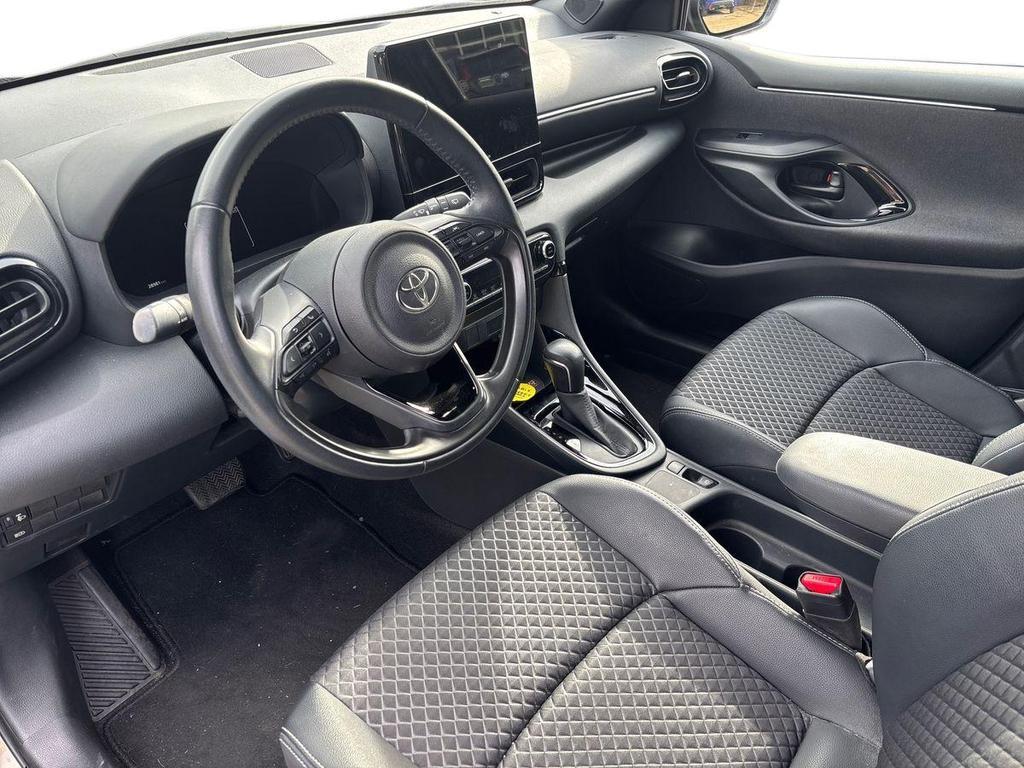 Toyota Yaris 1.5h 130 Lounge