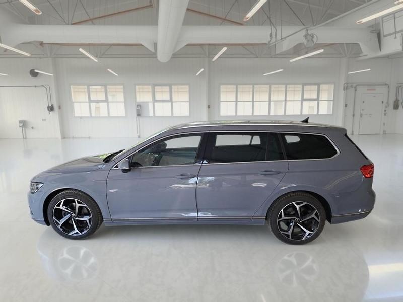 VOLKSWAGEN PASSAT VARIANT 2.0 TDI SCR 147KW 4MOT EXECUTIVE DSG STATION WAGON